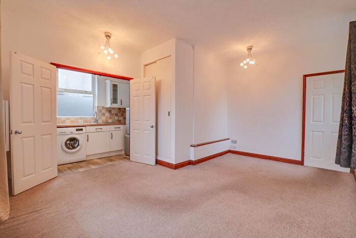 1 Bedroom Ground Maisonette For Sale In West Road, Woolston, SO19