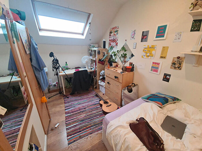12 Bedroom House To Rent In Grosvenor Road, Leeds, LS6