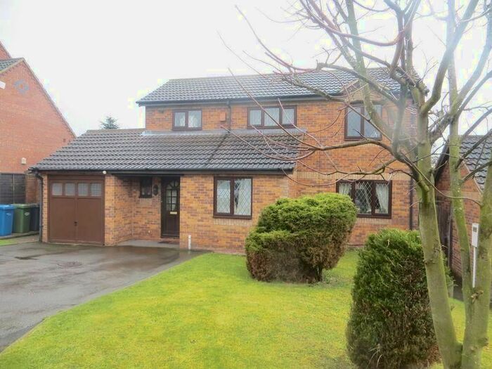 4 Bedroom Detached House To Rent In Middlesmoor, Wilnecote, Tamworth, B77