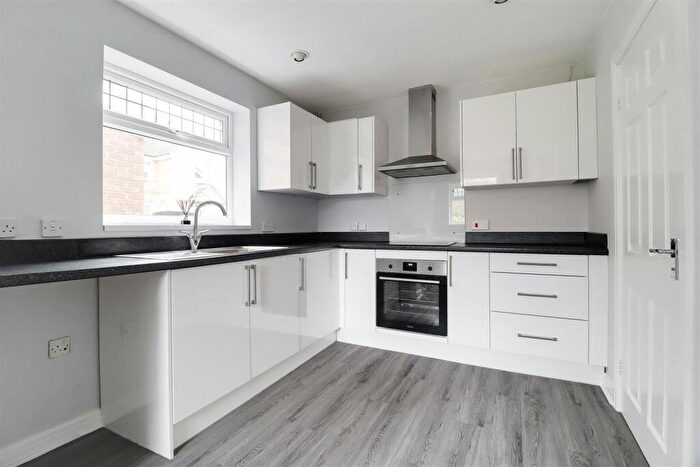 2 Bedroom Detached Bungalow For Sale In Highfields, South Cave, HU15