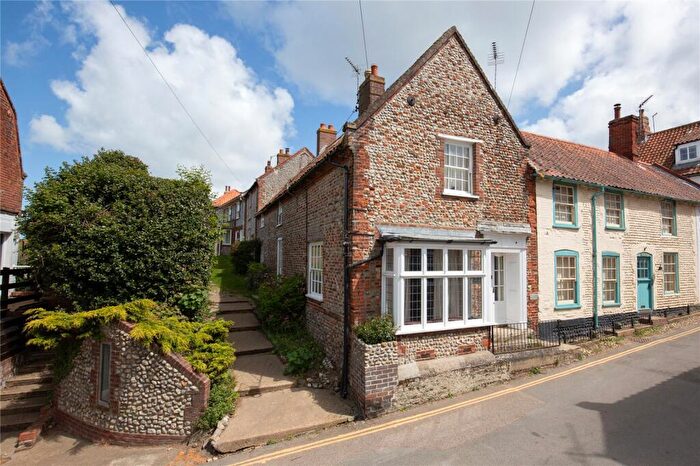4 Bedroom Semi-Detached House For Sale In High Street, Blakeney, Norfolk, NR25