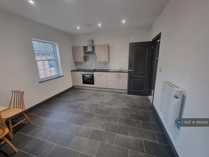 1 Bedroom Flat To Rent In High Street, Holbeach, Spalding, PE12