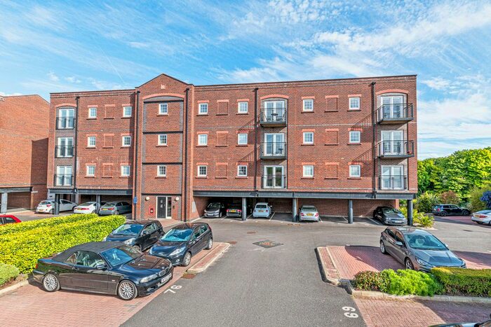 2 Bedroom Flat To Rent In Emperor Court, Warrington, WA4