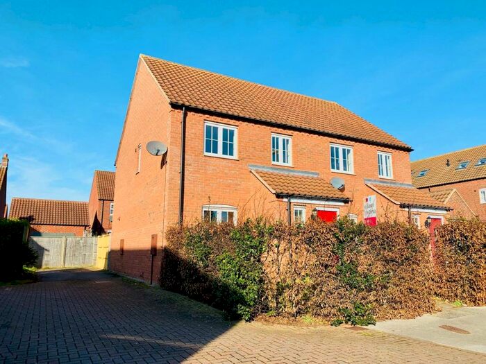 3 Bedroom Semi-Detached House To Rent In St Lawrence Drive, Bardney, Lincoln, LN3