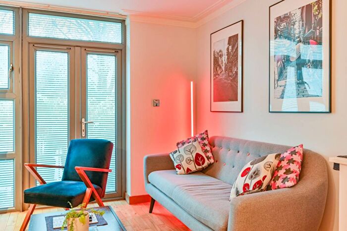 3 Bedroom Flat For Sale In Cubitt Street, King's Cross, London, WC1X