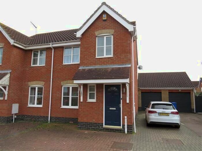 3 Bedroom Property To Rent In Howley Gardens, Lowestoft, NR32
