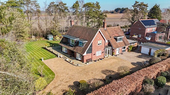 4 Bedroom Detached House For Sale In East Winch Road, Ashwicken, PE32