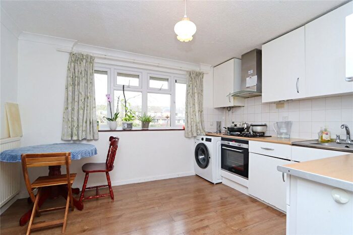 2 Bedroom Flat For Sale In North Eleventh Street, Central Milton Keynes, Milton Keynes, Bucks, MK9