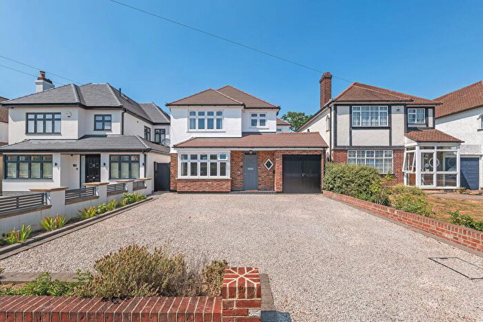 4 Bedroom Detached House For Sale In Hayes Chase, West Wickham, BR4