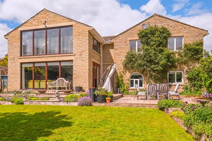 5 Bedroom Detached House For Sale In Bramley Lane, Halifax, HX3