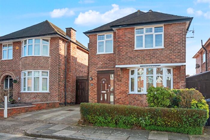 3 Bedroom Detached House For Sale In Park Road, Bramcote, Nottingham, NG9