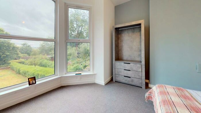 5 Bedroom Flat To Rent In Moorland Avenue, Woodhouse, Leeds, LS6
