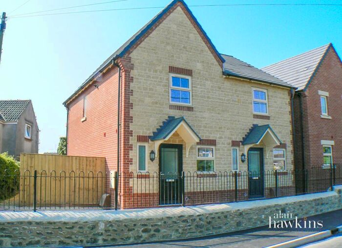 2 Bedroom Semi-Detached House To Rent In Pavenhill, Purton, SN5