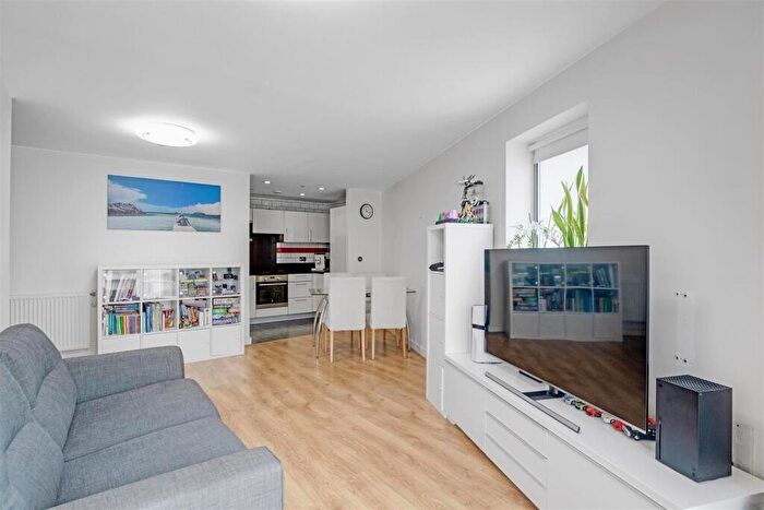 2 Bedroom Apartment For Sale In Sienna Alto, Lewisham, SE13