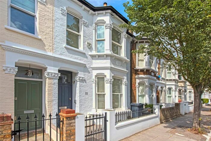 4 Bedroom Semi-Detached House To Rent In Foskett Road, Fulham, London, SW6