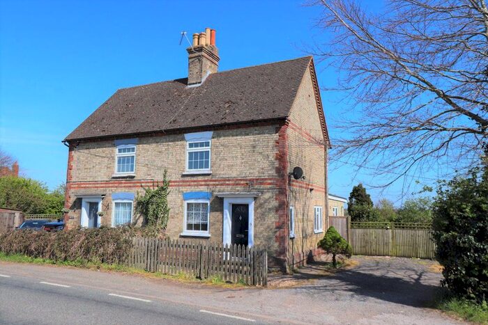 3 Bedroom Property To Rent In Woburn Road, Hockliffe, Leighton Buzzard, LU7