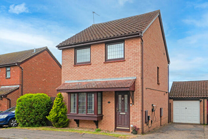 4 Bedroom Detached House For Sale In Goddard Way, Saffron Walden, Essex, CB10