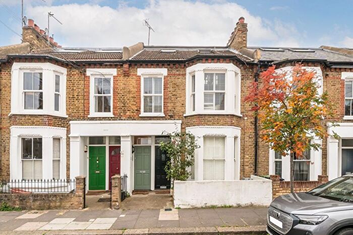 2 Bedroom Flat For Sale In Furness Road, Fulham, SW6