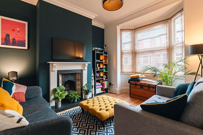 3 Bedroom Terraced House For Sale In Dulverton Road, Leicester, LE3