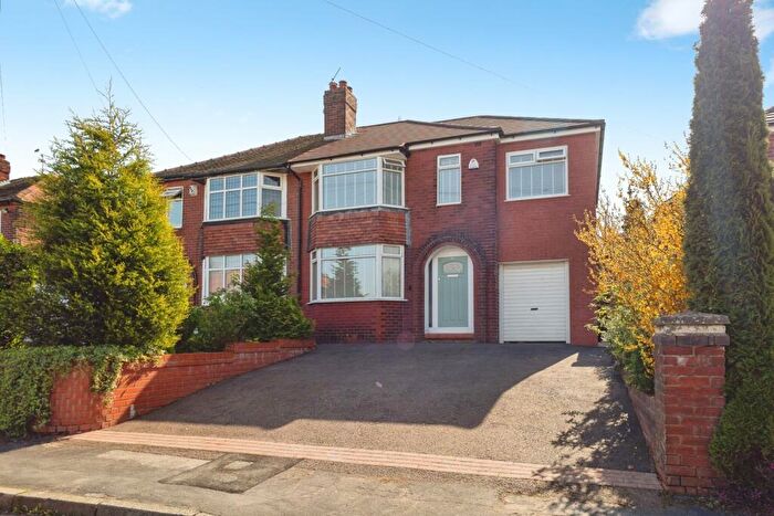 4 Bedroom Semi Detached House For Sale In Harmol Grove, Ashton-under-Lyne, Greater Manchester, OL7