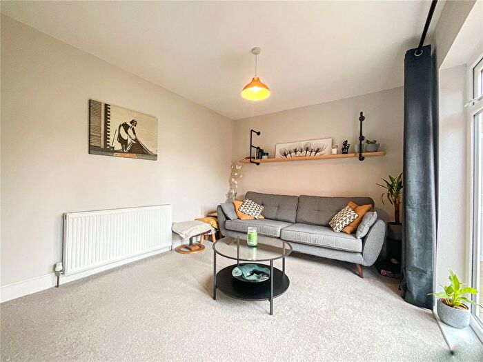 2 Bedroom Semi-Detached House For Sale In Lingfield Avenue, Birmingham, West Midlands, B44