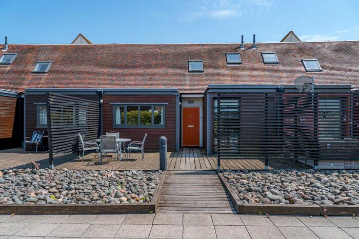 3 Bedroom Maisonette To Rent In Langton Gardens, Canterbury, CT1