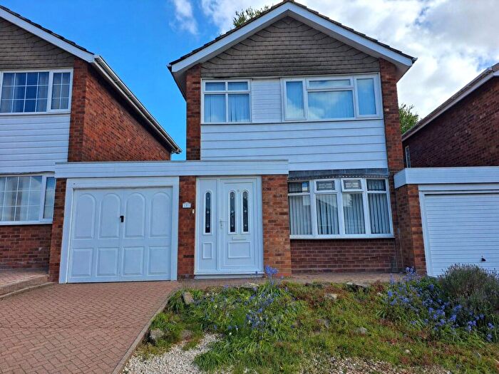 3 Bedroom Link Detached House To Rent In Chaucer Crescent, Kidderminster, Worcestershire, DY10