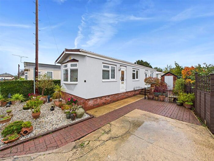 1 Bedroom Park Home For Sale In Harthurstfield Park, Fiddlers Green Lane, Cheltenham, Gloucestershire, GL51
