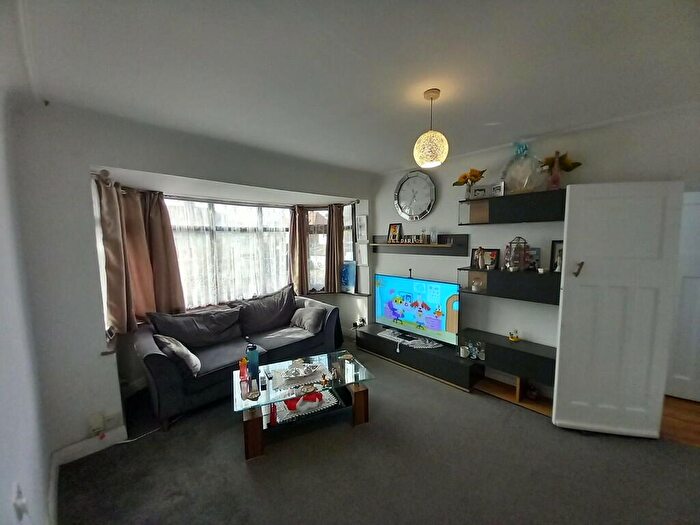 1 Bedroom Flat To Rent In Nightingale Rd, Edmonton, N9
