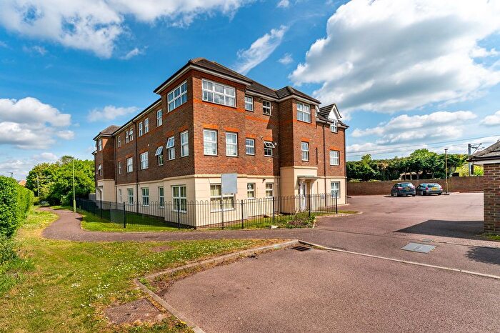 2 Bedroom Flat For Sale In Titchmarsh Close, Royston, SG8