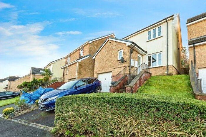 3 Bedroom Property To Rent In Talmena Avenue, Wadebridge, PL27