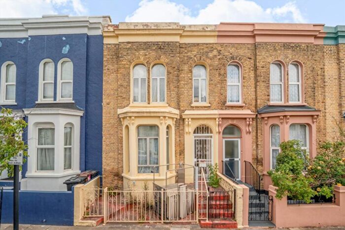 3 Bedroom House For Sale In Elderfield Road, Clapton, E5
