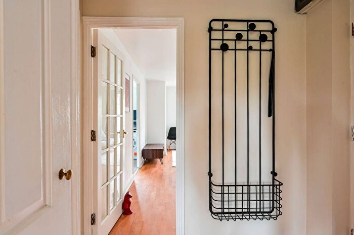 1 Bedroom Flat For Sale In Glaisher Street, Greenwich, London, SE8