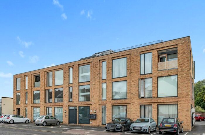 2 Bedroom Flat To Rent In Liddon Road Bromley, BR1