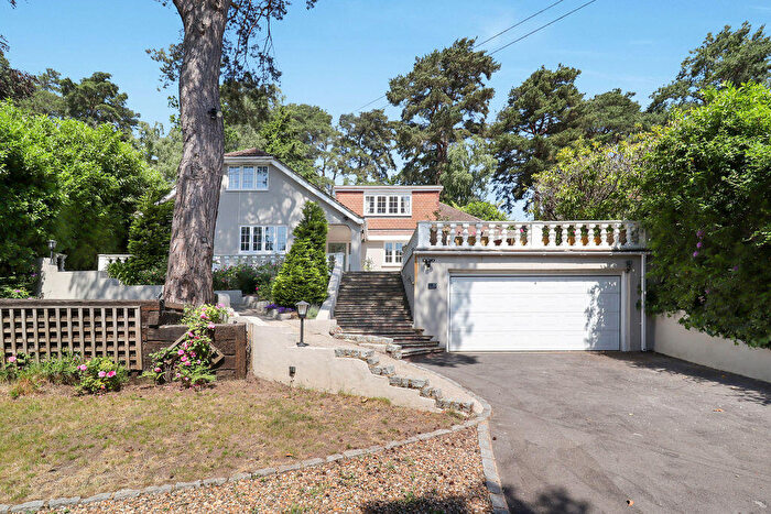 4 Bedroom Detached House For Sale In Curley Hill Road, Lightwater, GU18