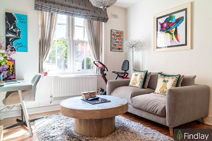 1 Bedroom Flat For Sale In Victoria Park Square, London, E2