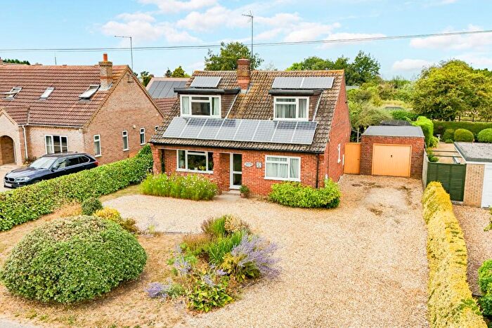 3 Bedroom Chalet For Sale In Fendyke Road, Emneth, Wisbech, Norfolk, PE14
