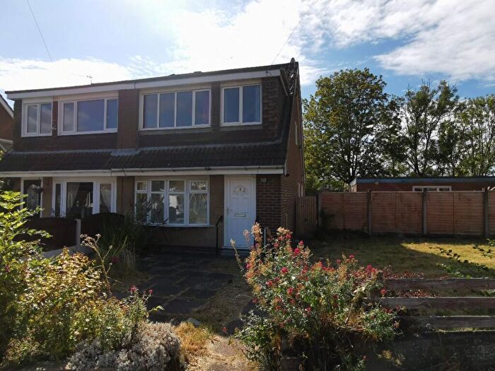 3 Bedroom Semi-Detached House For Sale In Redwood Avenue, Leyland, Lancashire, PR25