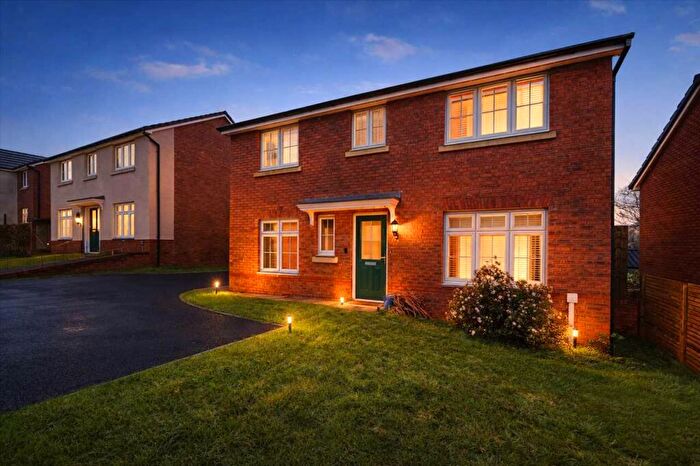 3 Bedroom Detached House For Sale In Comin Y Coed, Porth, CF39