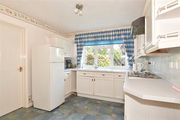 4 Bedroom Detached House For Sale In Broomfields, Hartley, Longfield, Kent, DA3