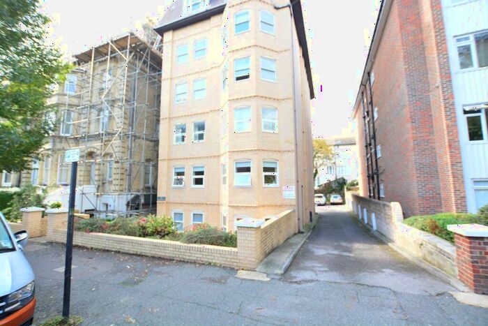 1 Bedroom Flat To Rent In Fourth Avenue, Hove, BN3