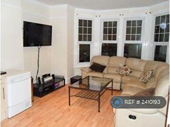 2 Bedroom Flat To Rent In Mulgrave Road, Croydon, CR0