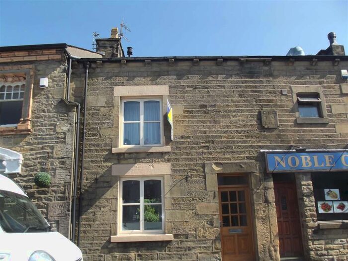 2 Bedroom Flat To Rent In Market Place, Longridge, Preston, PR3