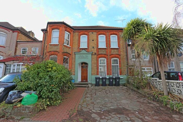 2 Bedroom Flat To Rent In Mansfield Road, Ilford, IG1