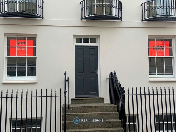 1 Bedroom Flat To Rent In St. Georges Place, Cheltenham GL50