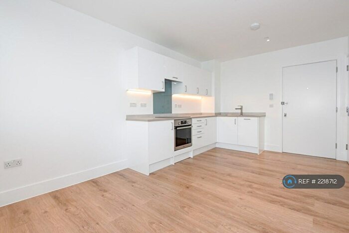 1 Bedroom Flat To Rent In Hanover House, Reading, RG1