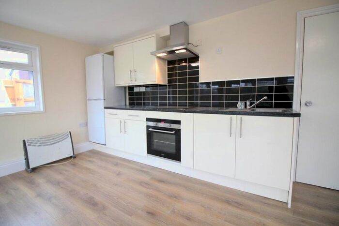 1 Bedroom Flat To Rent In Dudley Road, Feltham, TW14