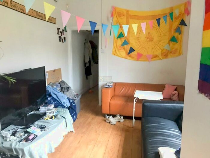 6 Bedroom Terraced House To Rent In Bournbrook Road, Selly Oak - Student Property, B29