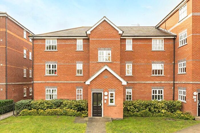 2 Bedroom Flat For Sale In Macmillan Way, Tooting, SW17