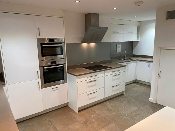 3 Bedroom Terraced House To Rent In Oakfield Place, Bristol, BS8